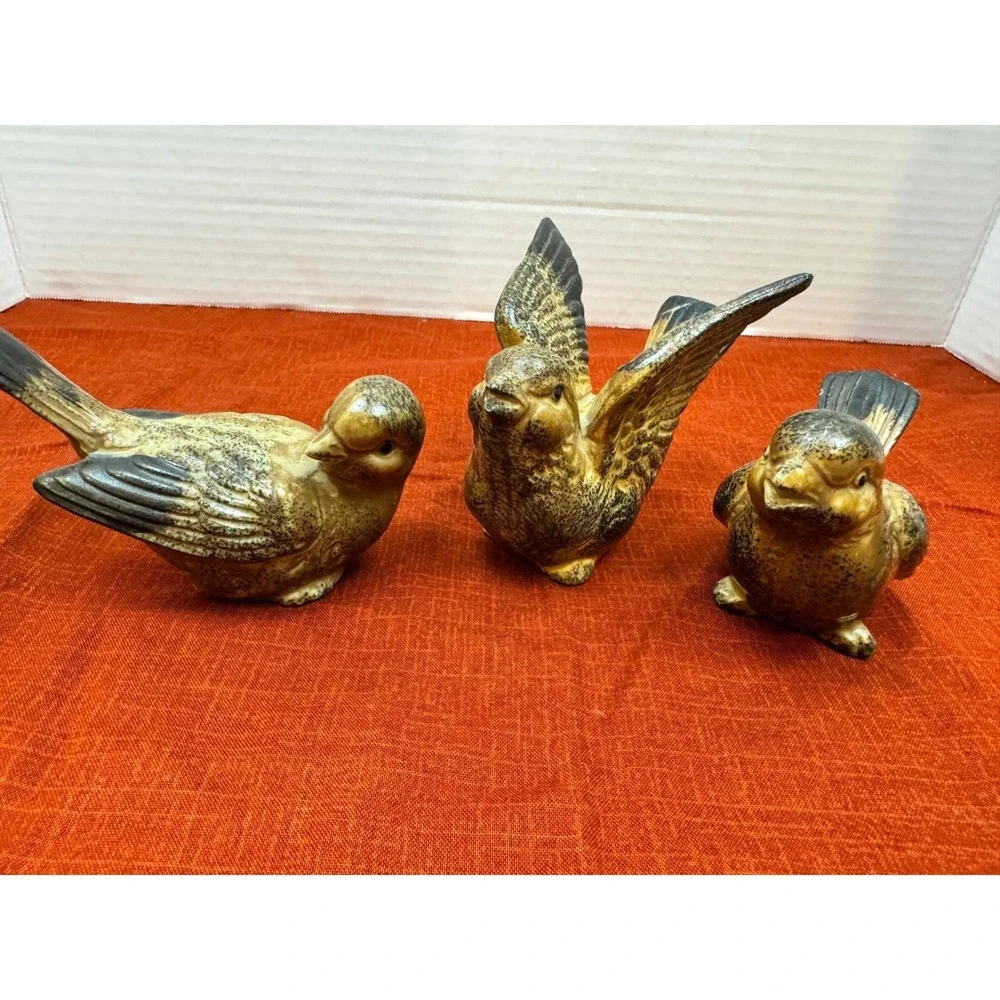 Vintage Napco Ceramic Bird Figurines Set of 3 Speckled Brown Sparrow Finch MCM